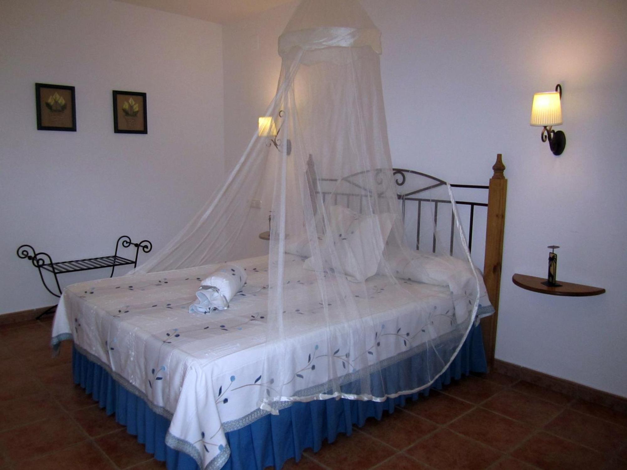 Posada El Camino Almonaster อัลโมนาสแตร์ ลา เรอัล ภายนอก รูปภาพ